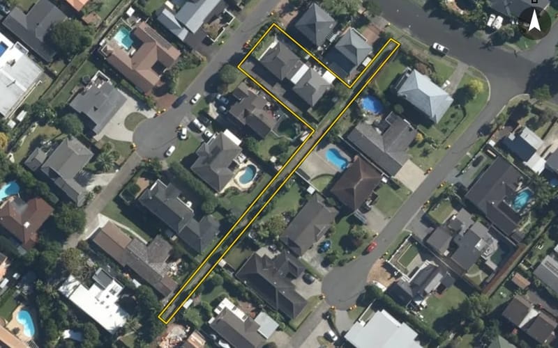 4 Coquille Place