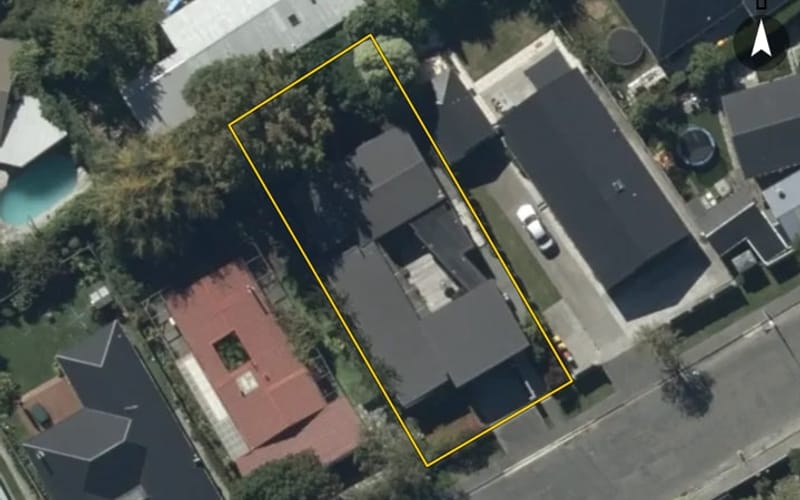 4 Gunns Crescent