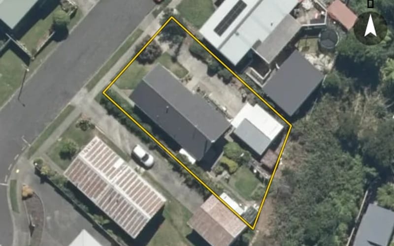 6 Tiroiti Grove
