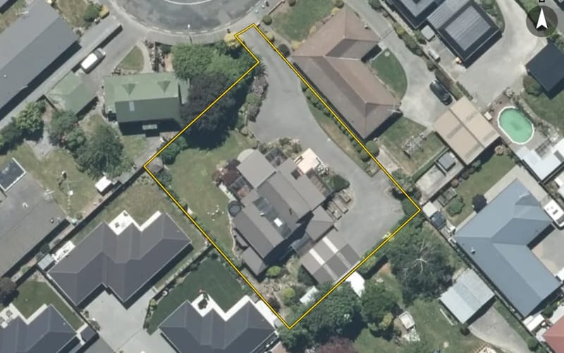 21 Churchill Avenue