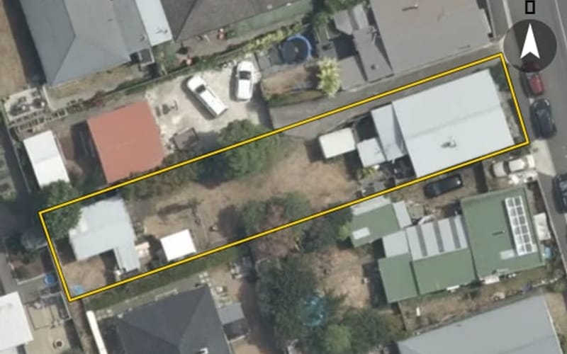 16 Chaucer Road South