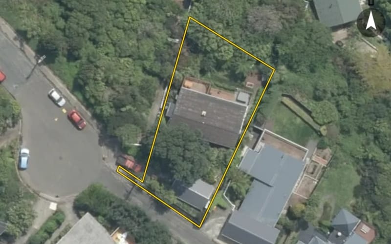 25 Voltaire Street