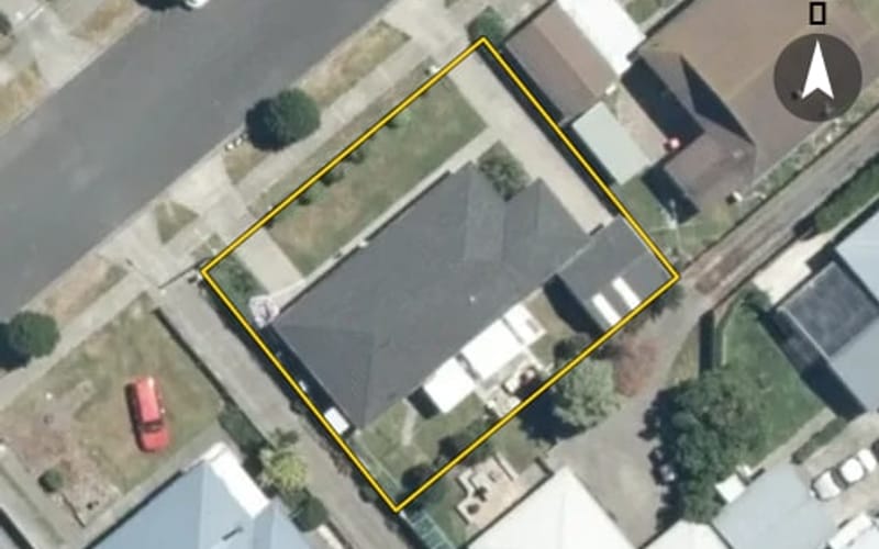809 Riverslea Road North