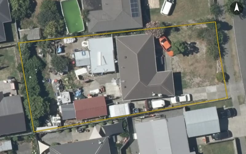 6 Merton Crescent