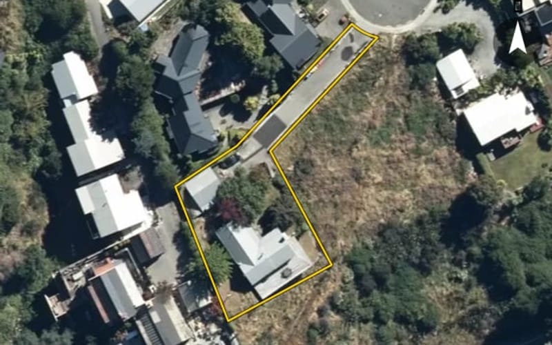 8 Thorn Crescent