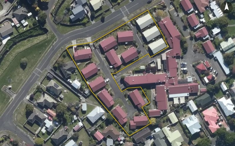 1 Masonic Close