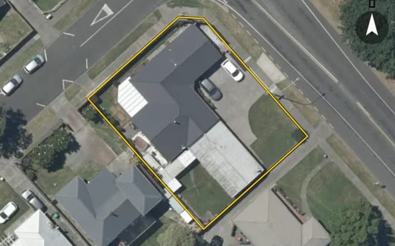 25B Riverbend Road