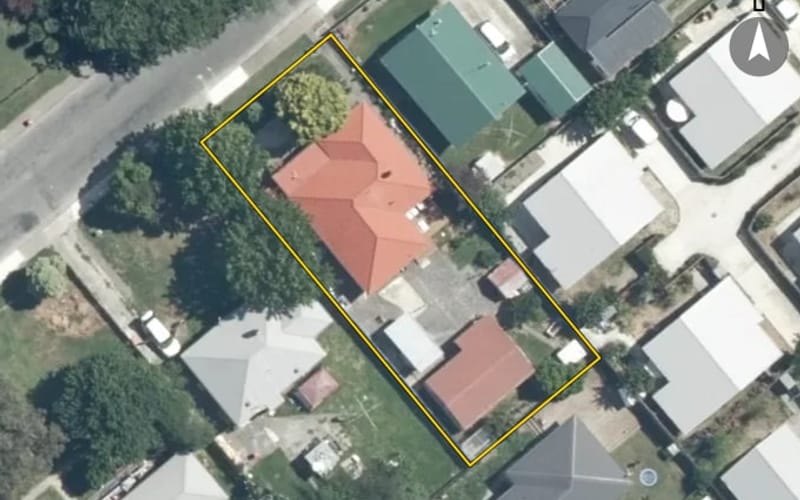 327 Nikau Street