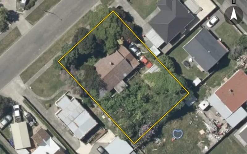 4 Barton Avenue