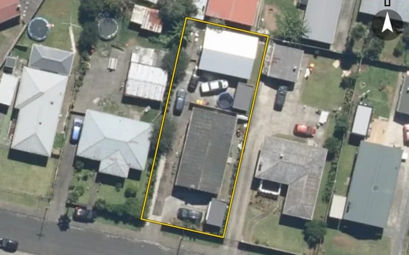 15 Parker Crescent