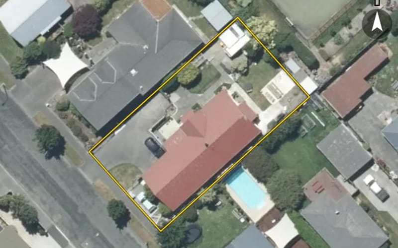 8 Churchill Avenue