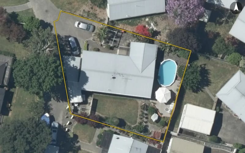 11 Townshend Crescent