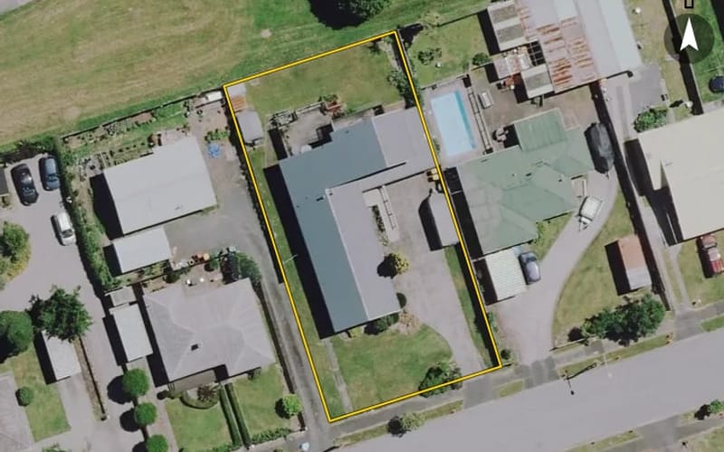 33 Fenwick Crescent