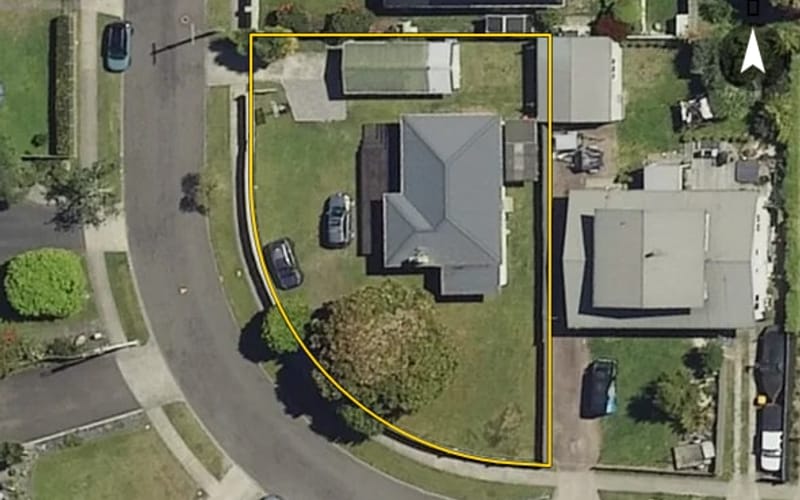 4 Johnston Crescent