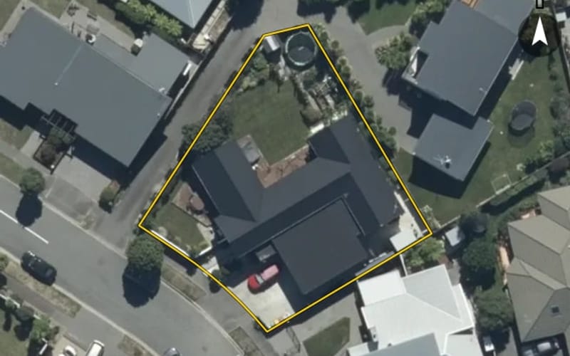 40 Foresters Crescent