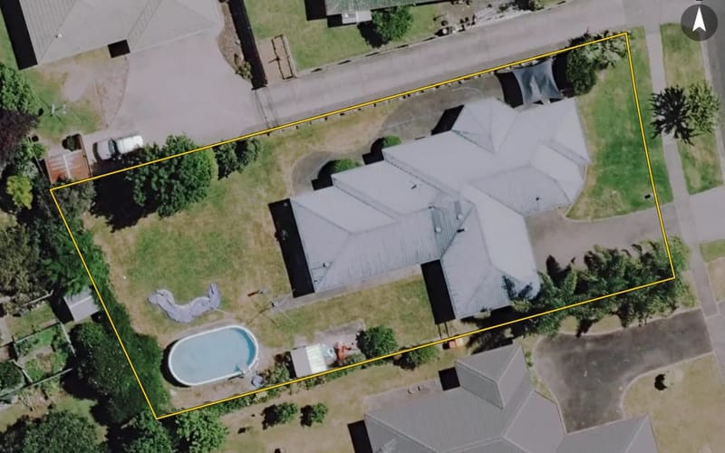 11 Admiral Crescent