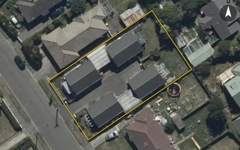 14A Pitcairn Crescent