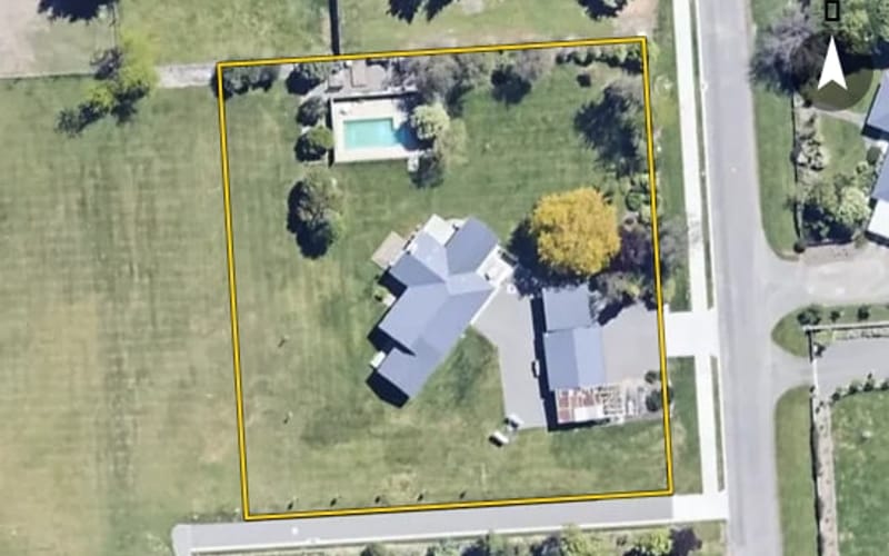 10 Birchwood Avenue