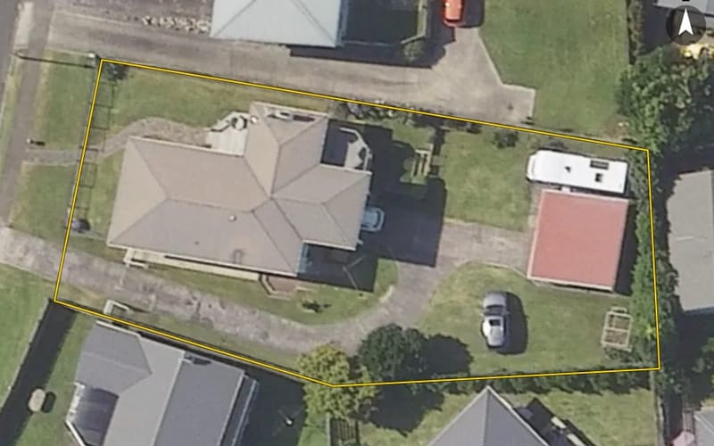 11 Highfield Crescent