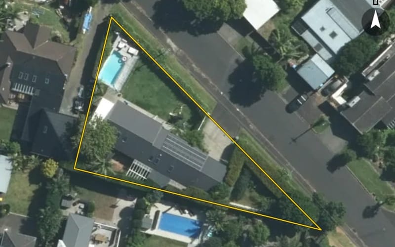 27 Robley Crescent