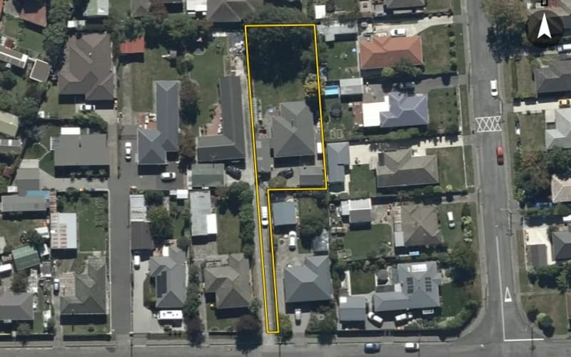 15 Voss Street