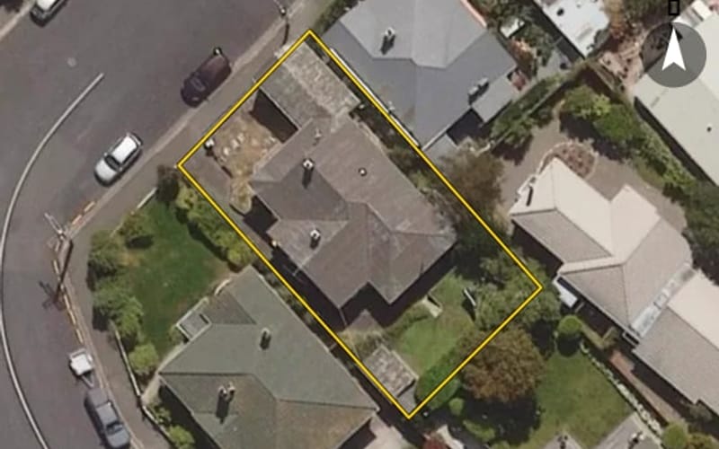 16A Passmore Crescent