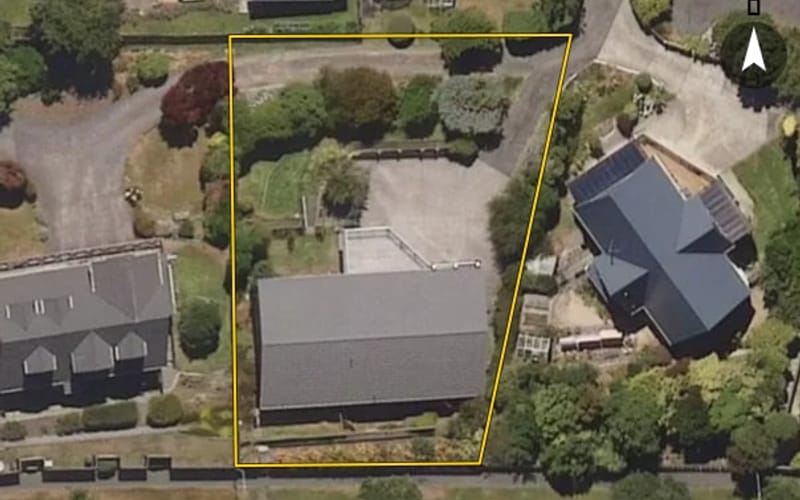 215 Larnach Road