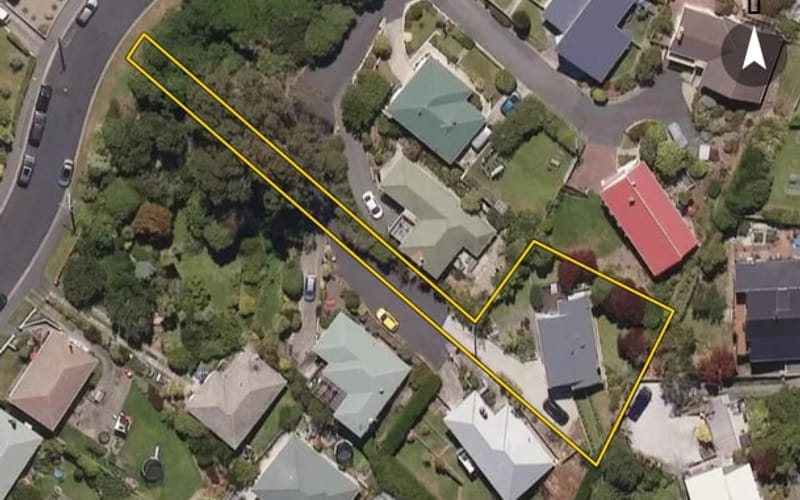 14 Chisholm Place