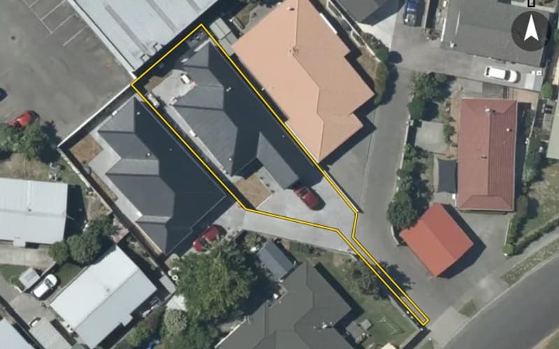 30 Townshend Crescent