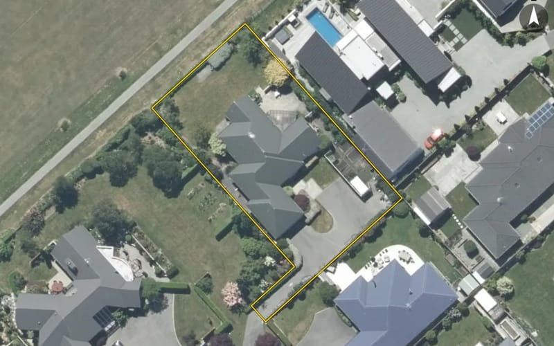 6 Parkdale Close