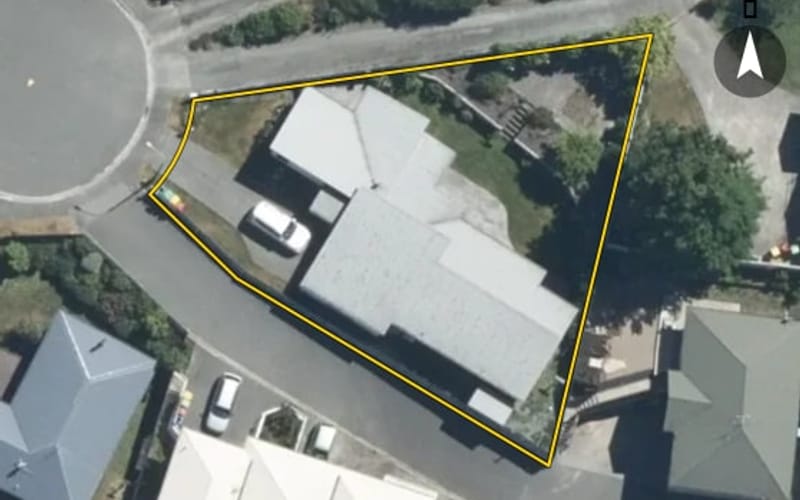 18 Lachlan Place