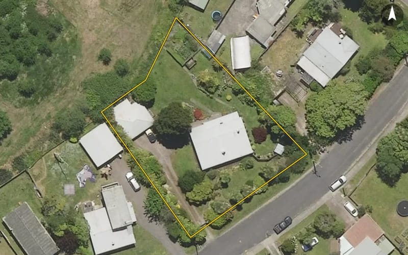 11 Charles Road