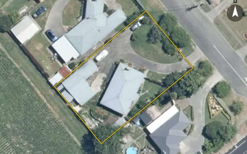 1104 Oliphant Road