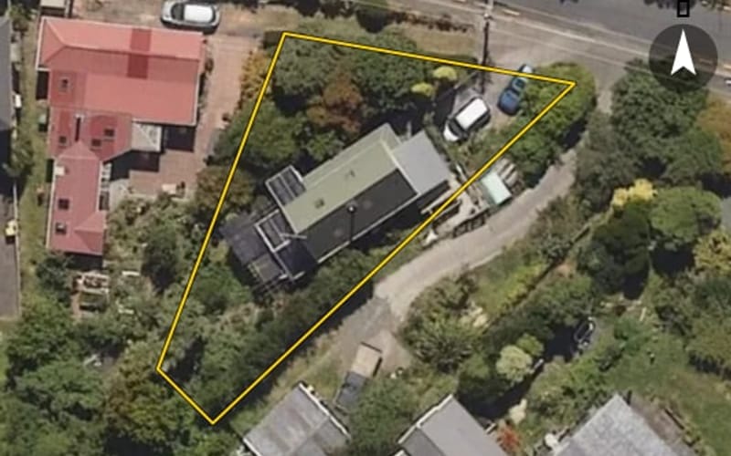 7 Slant Street