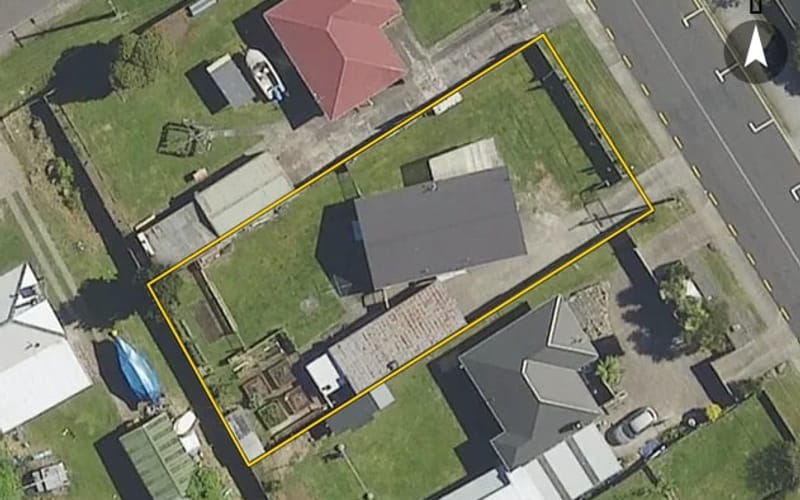 32 Thomas Crescent