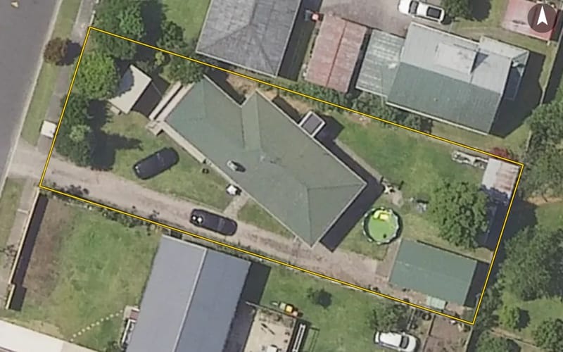 14 Henderson Crescent
