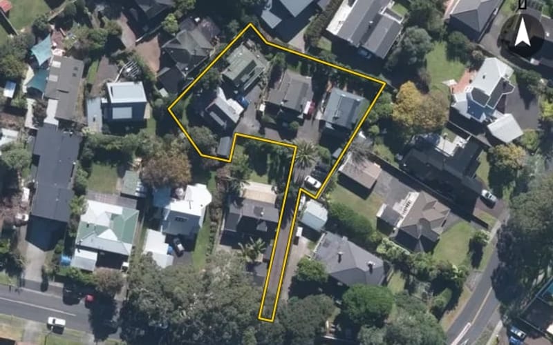 2/1A Williams Road