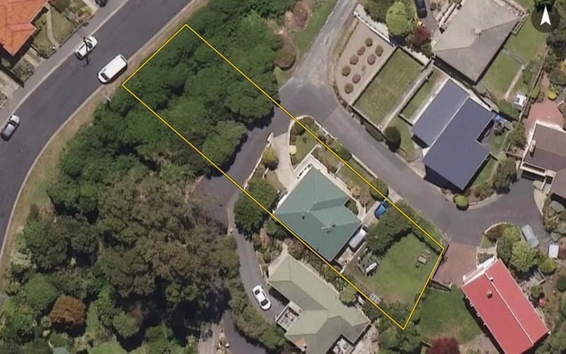 18 Chisholm Place