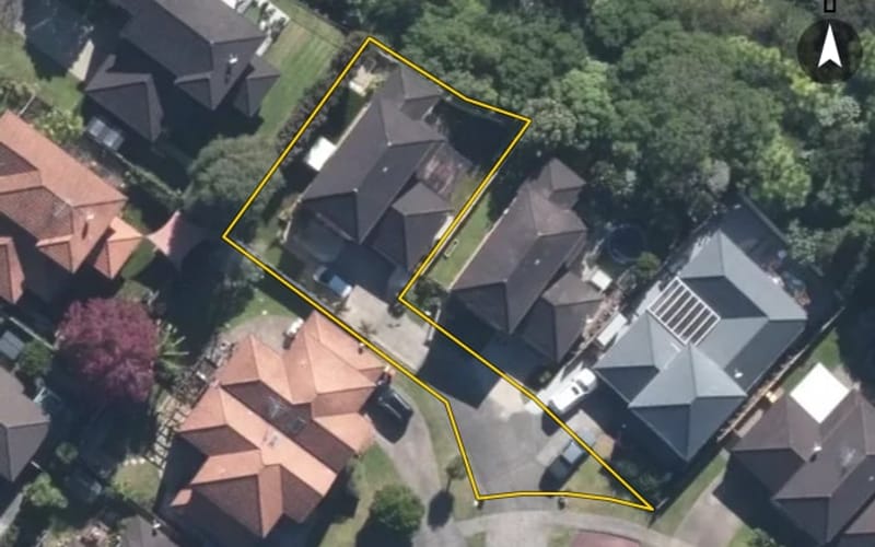 10 Greenbough Lane