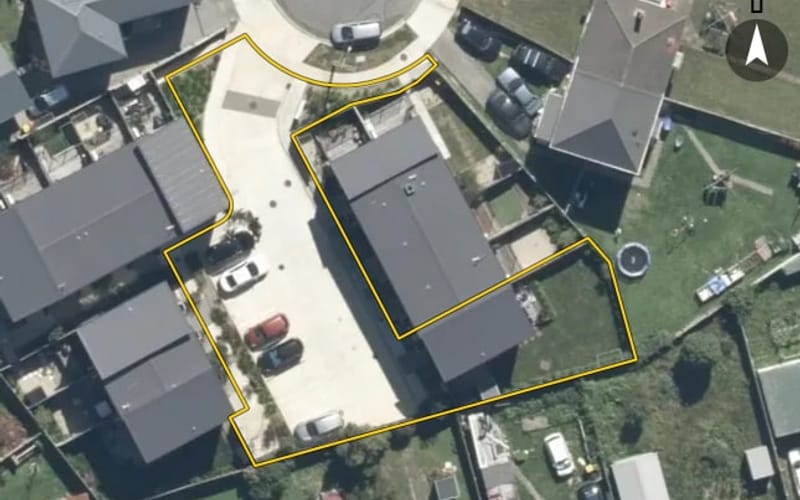 5/6 Bertram Grove