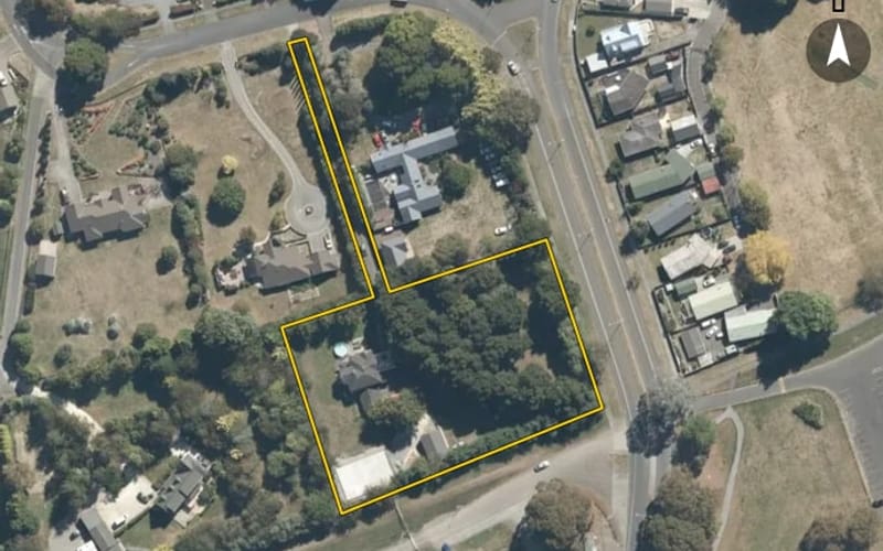 3 Malcolm Gillies Grove