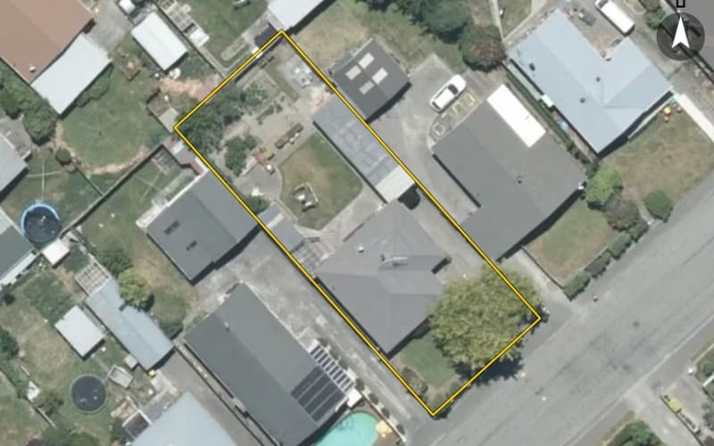 25 Bathurst Street