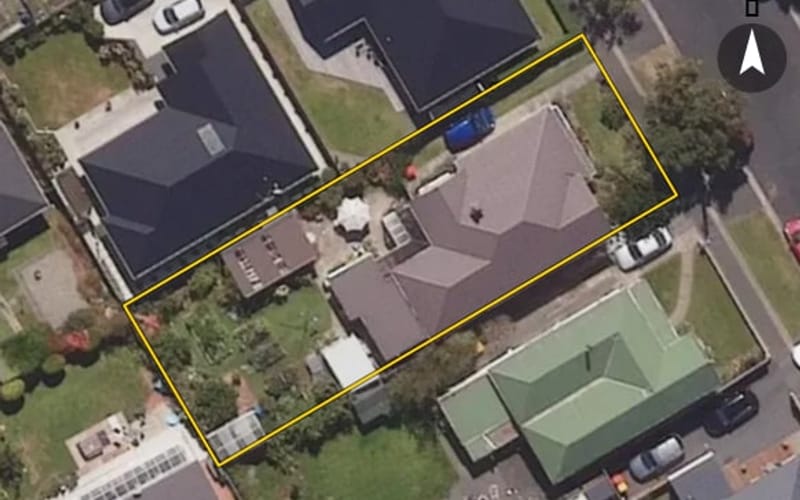 10 Kings Avenue