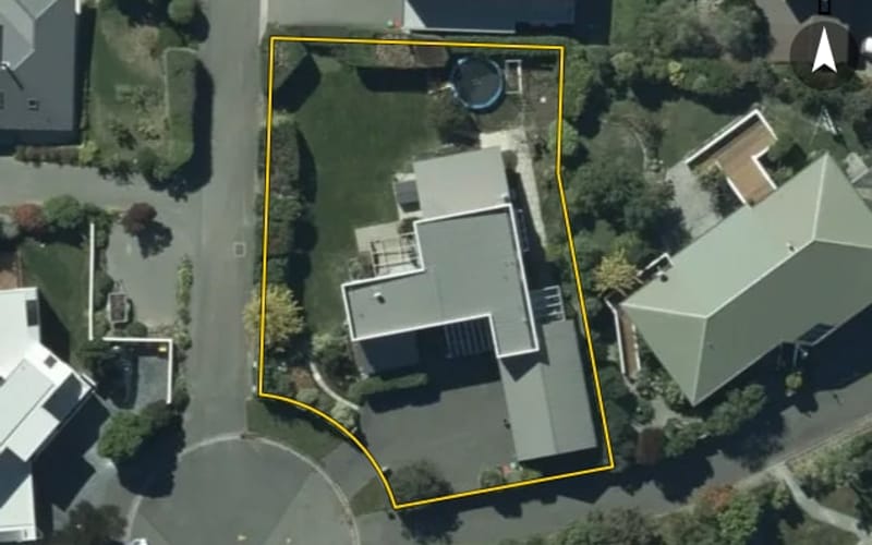 12 Luxton Place