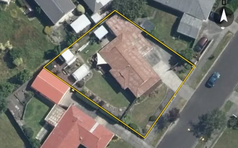 8 Fiona Crescent