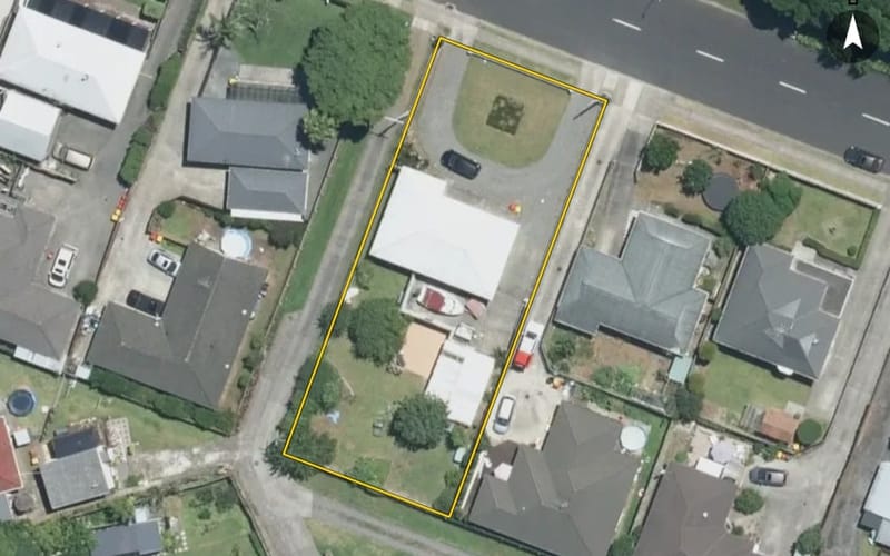 11 Gatland Road