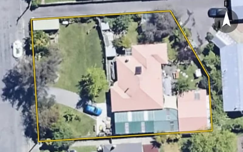 11 Glenroy Crescent