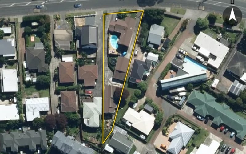 328 West Coast Road