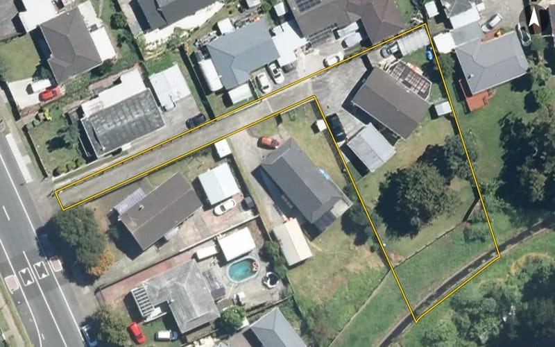 27 Ferndown Avenue