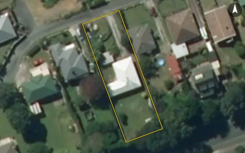 12 Moana Crescent